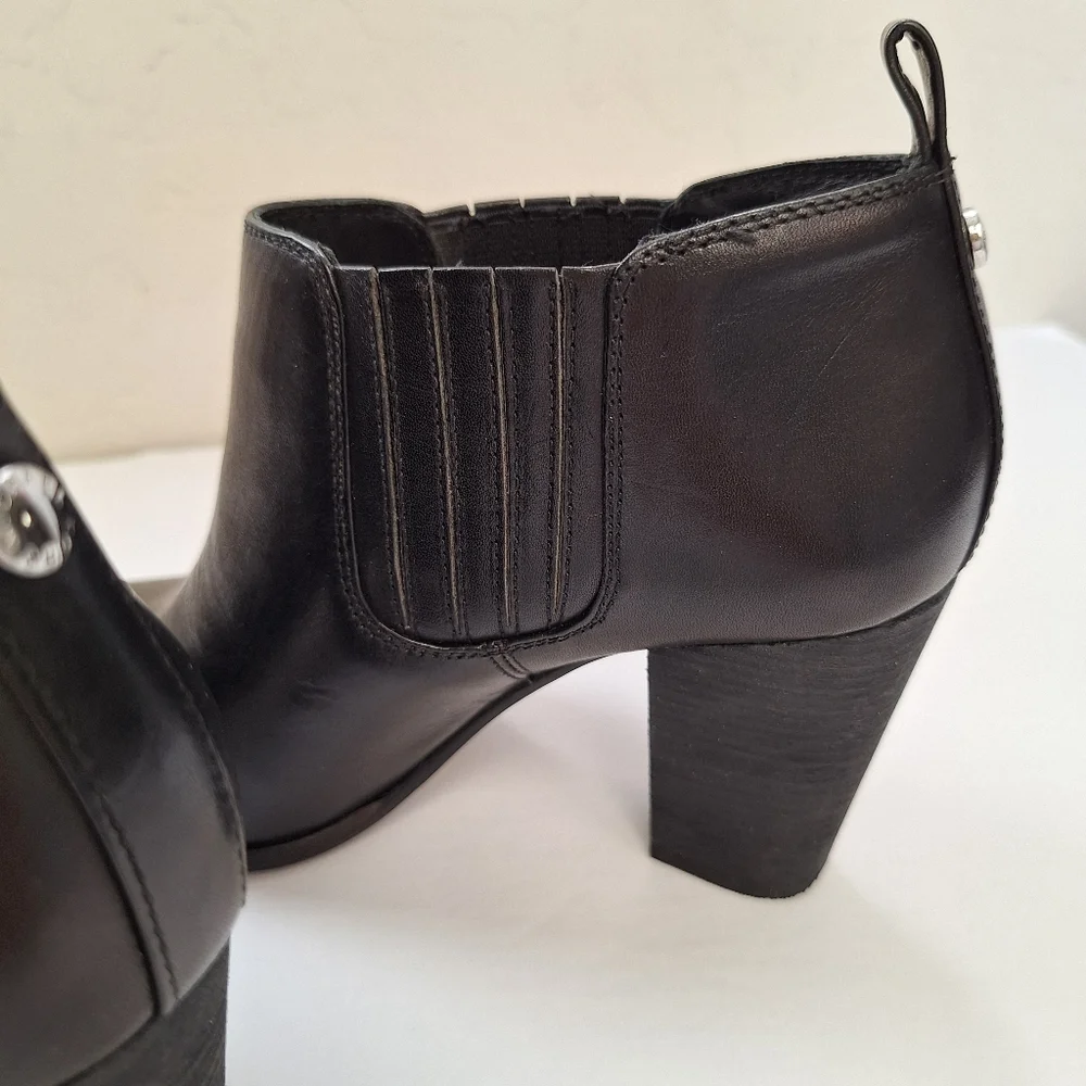 Michael Kors Leather Ankle Booties Pointed Block Heel Western Black Womens 6 NEW